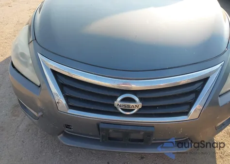 2015 Nissan Altima 2.5 S z USA, uszkodzony, nr VIN 1N4AL3AP2FN921551